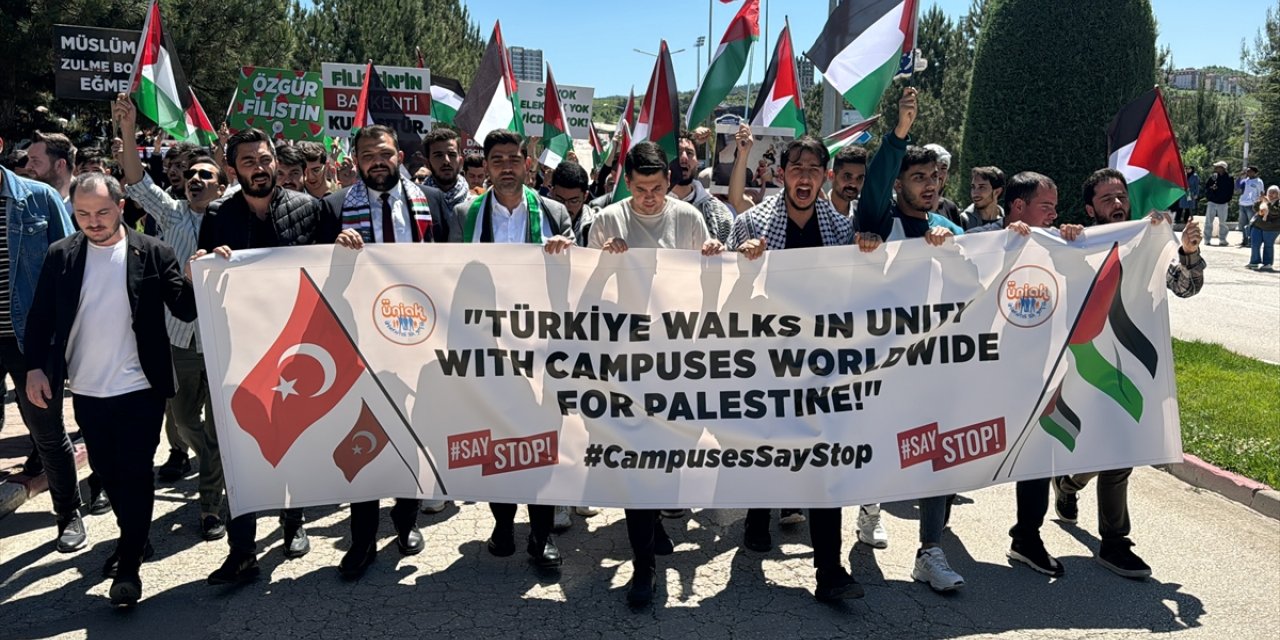Karabük'te üniversite öğrencileri İsrail'in Gazze saldırılarına karşı yürüdü