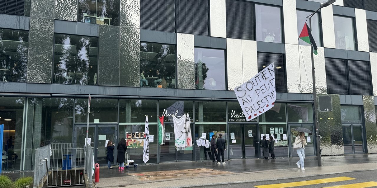 İsviçre'nin Lozan Üniversitesinde düzenlenen Filistin'e destek eylemi devam ediyor
