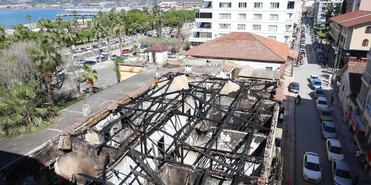 Hatay'da tarihi binada çıkan yangına ilişkin 2 şüpheli gözaltına alındı