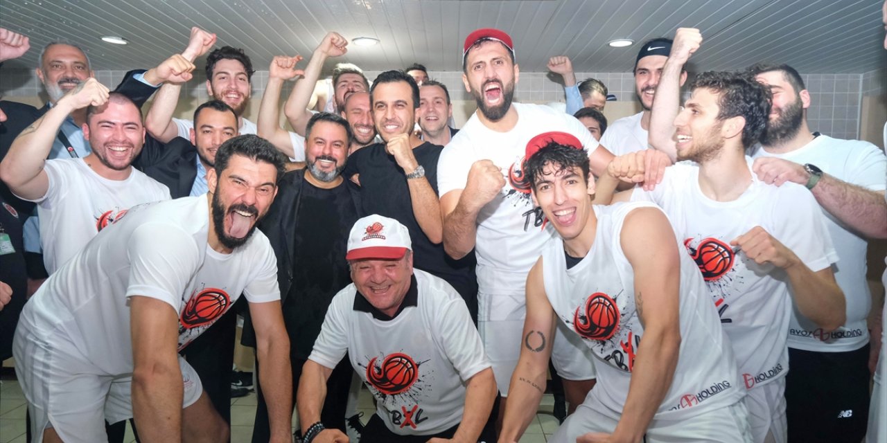 Antalyaspor'u Türkiye Basketbol Ligi'ne taşıyan Engin Gençoğlu, 4. şampiyonluğuna ulaştı