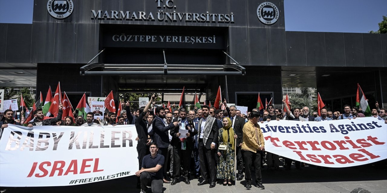 Marmara Üniversitesinde öğrenciler ve akademisyenler Filistin'e destek eylemi düzenledi