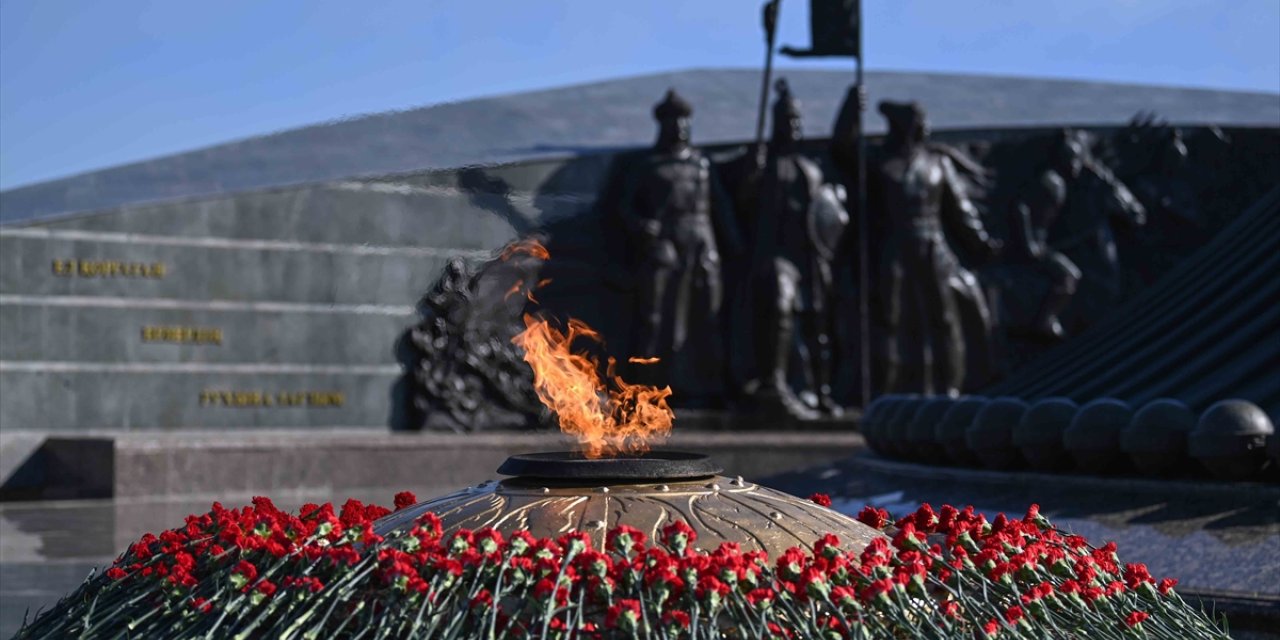 Kazakistan'da İkinci Dünya Savaşı'nda hayatını kaybedenler anılıyor