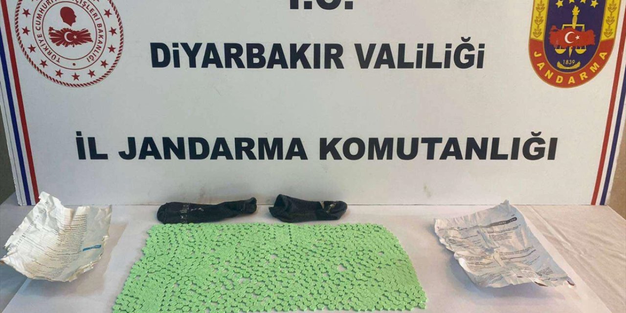 Diyarbakır'da uyuşturucu operasyonunda 2 zanlı tutuklandı