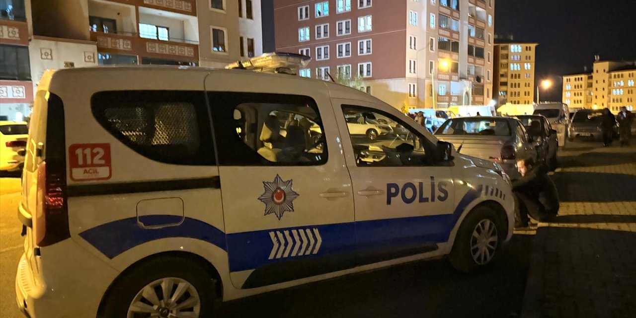 GÜNCELLEME - Erzurum'da akrabalar arasında çıkan silahlı ve bıçaklı kavgada 6 kişi yaralandı