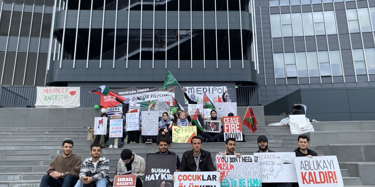 İstanbul Medipol Üniversitesi öğrencilerinin Filistin'e destek eylemi 5'inci gününde