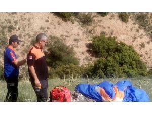 Denizli'de yamaç paraşütü kazası: 1 ölü