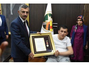 15 Temmuz gazilerine Devlet Övünç Madalyası