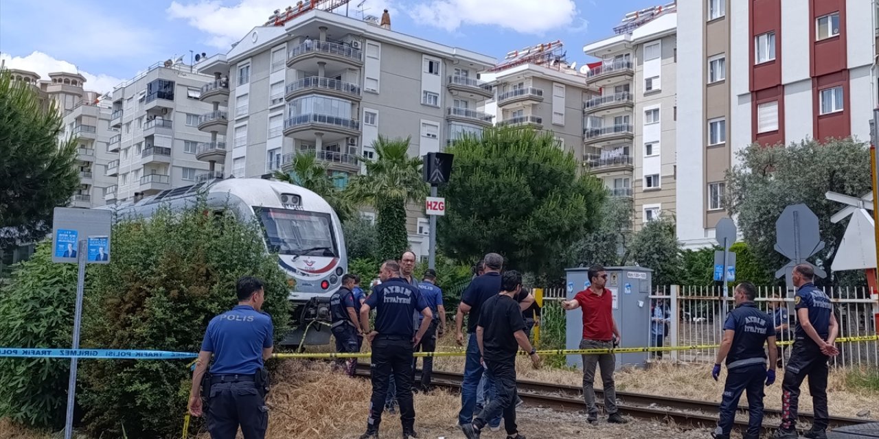 Aydın'da hemzemin geçitte trenin çarptığı kadın hayatını kaybetti