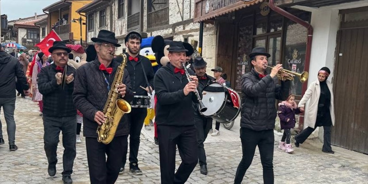 Frigya'da düzenlenen "Hıdırellez Bahar Şenliği" sona erdi