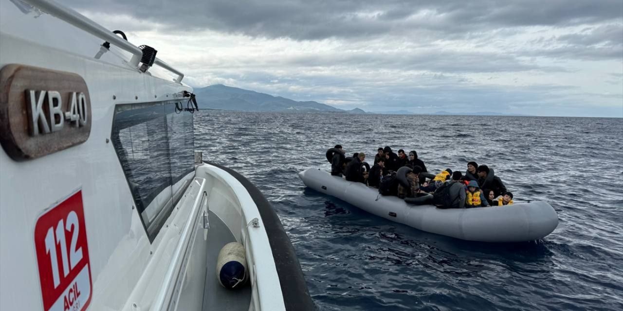 İzmir açıklarında 47 düzensiz göçmen kurtarıldı