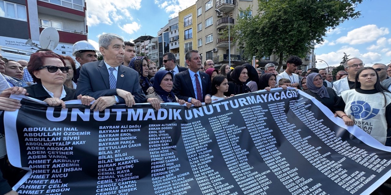 Soma'da Maden Şehitlerini Anma Yürüyüşü düzenlendi