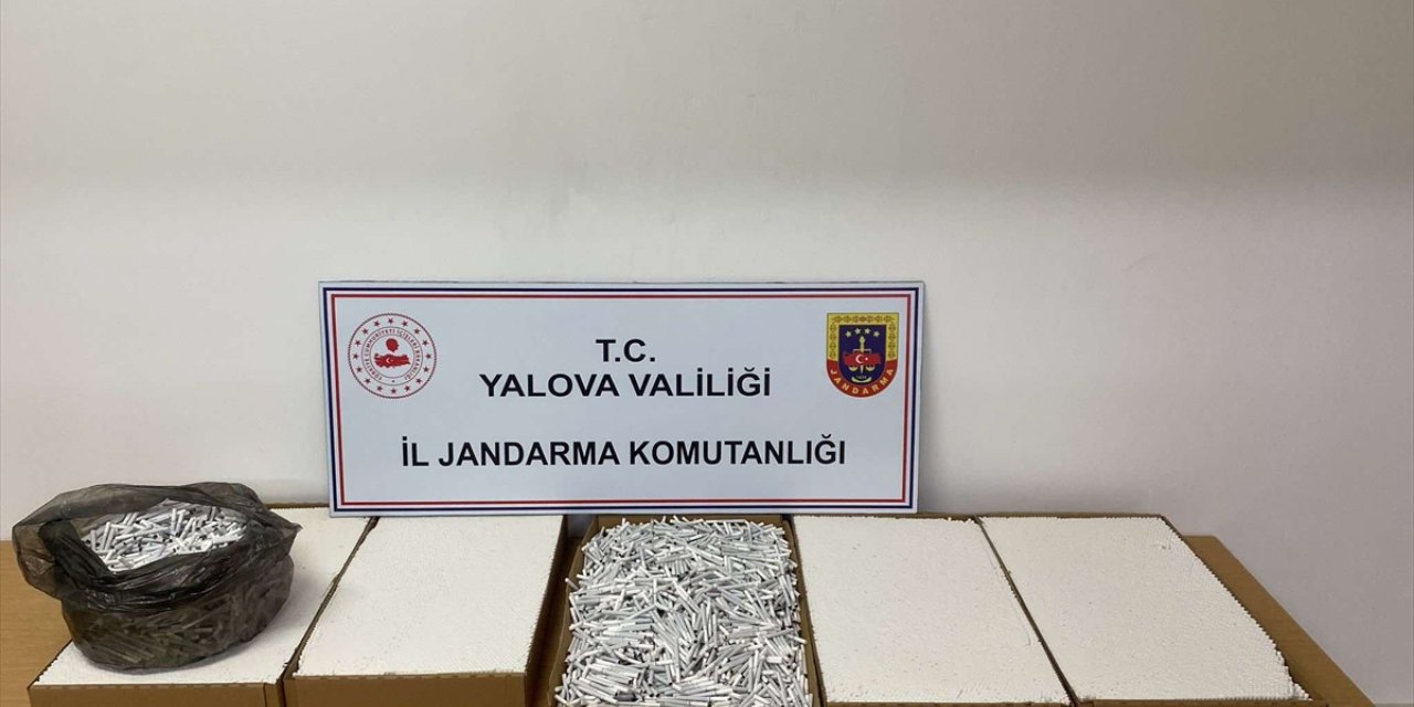 Yalova'da 35 bin dolu makaron ele geçirildi