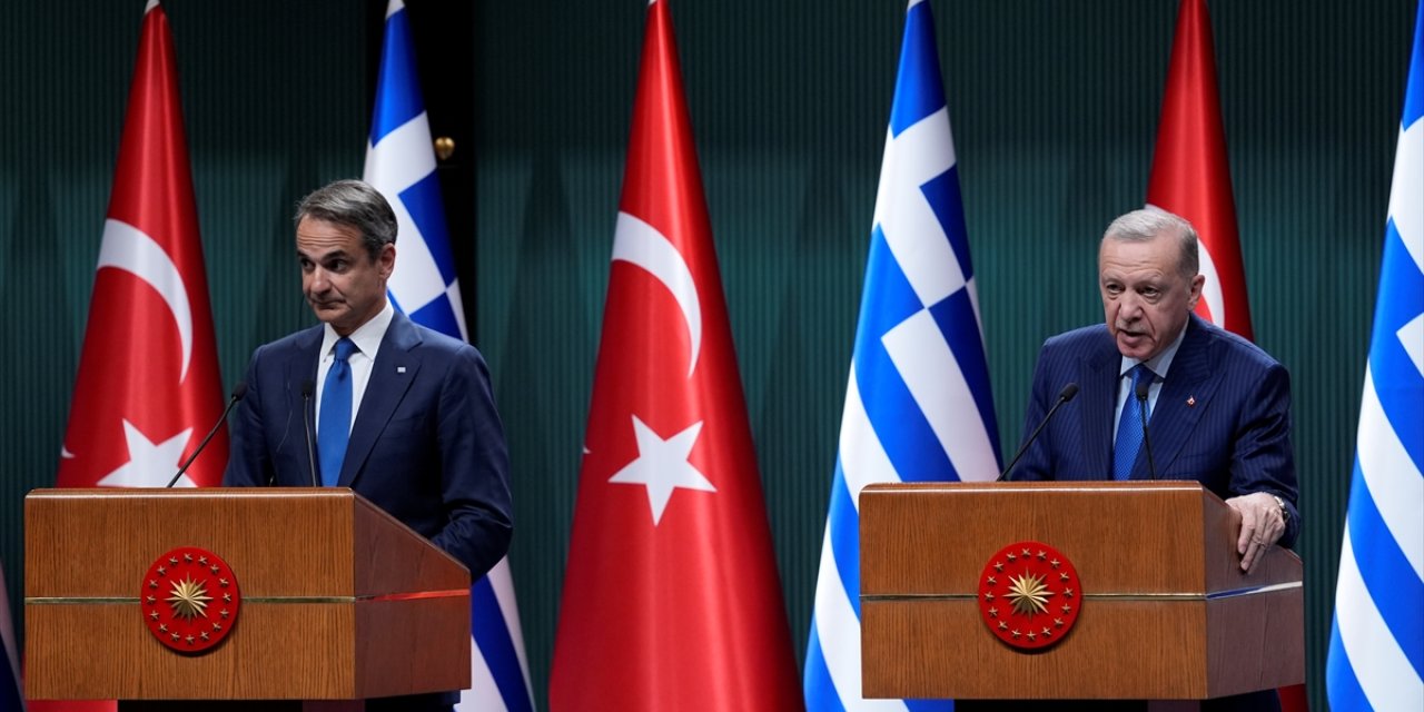 Yunanistan Başbakanı Miçotakis, Cumhurbaşkanı Erdoğan ile ortak basın toplantısında konuştu: (1)