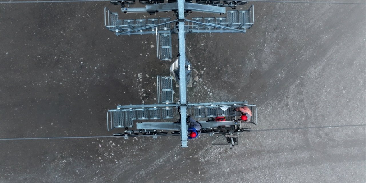 Erciyes'te teleferik ve telesiyejlerin 7 ay sürecek bakım çalışması başladı