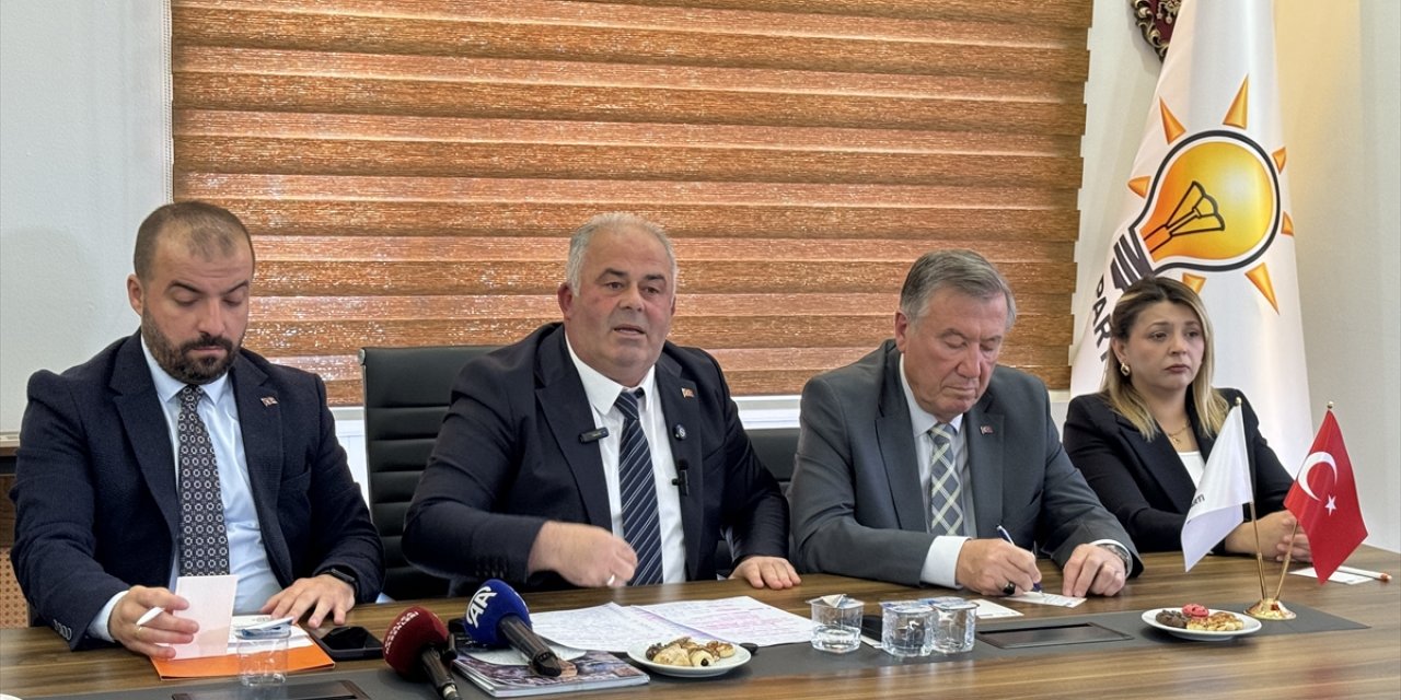 Eski Çatalca Belediye Başkanı Mesut Üner'den belediyenin borçlarına ilişkin açıklama: