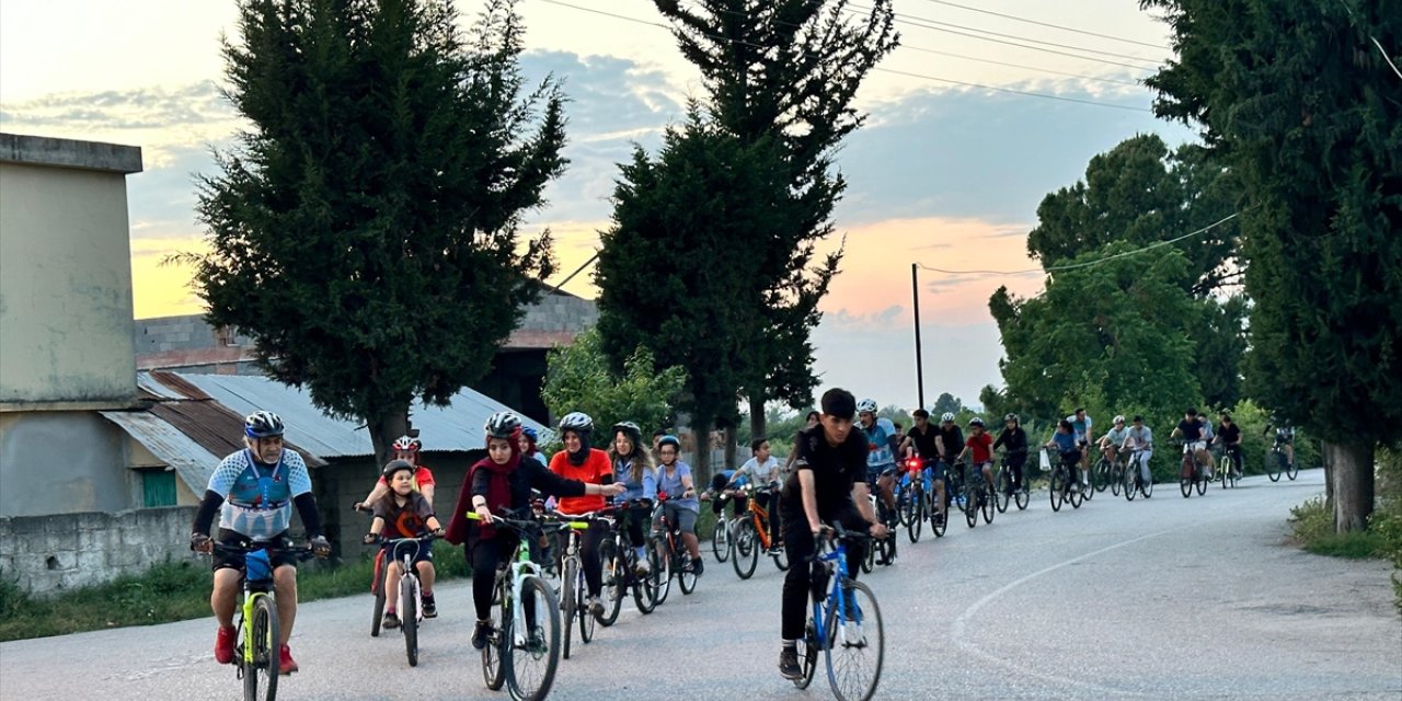 Hatay'da yaşamını yitiren bisikletlileri anma için "sessiz sürüş" etkinliği