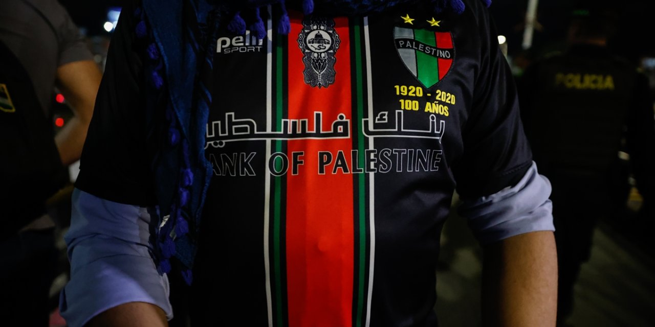 Kolombiya'da futbol maçı öncesi Filistin'e destek gösterisi düzenlendi