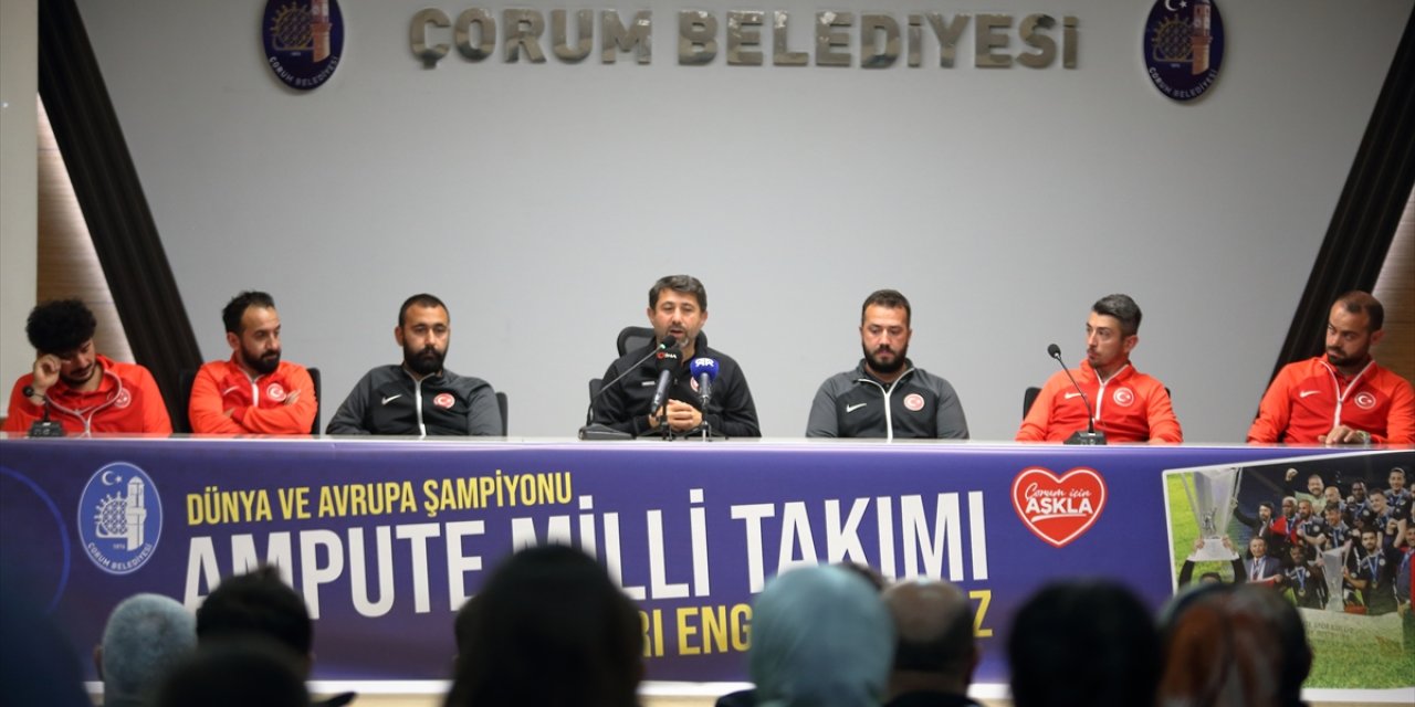 Ampute Milli Futbol Takımı, Çorum'da gençlerle tecrübelerini paylaştı