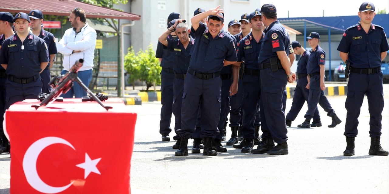 Sakarya'da kamuflaj giyen 47 engelli temsili askerlik yaptı