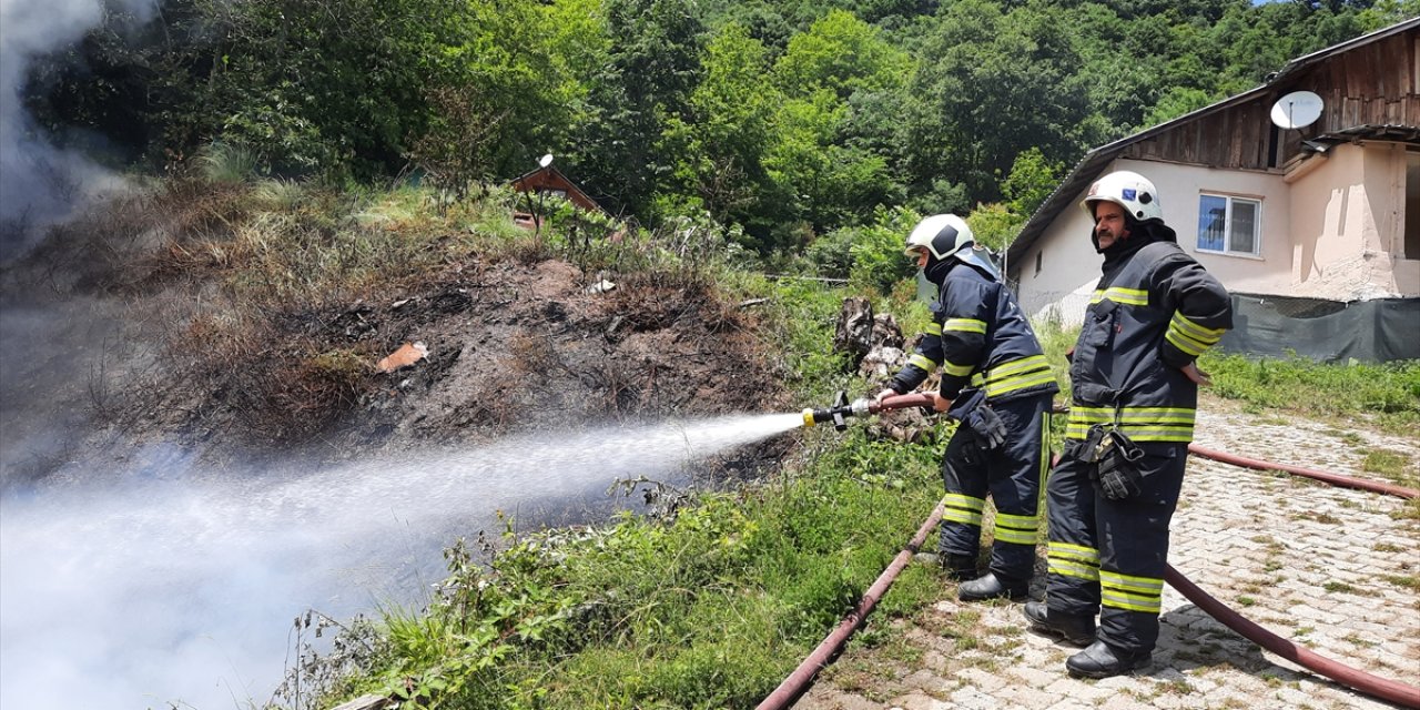 Kocaeli'de besi çiftliğinde çıkan yangın söndürüldü