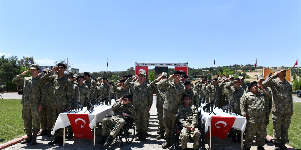 Şanlıurfa'da 36 engelli genç temsili askerlik yaptı