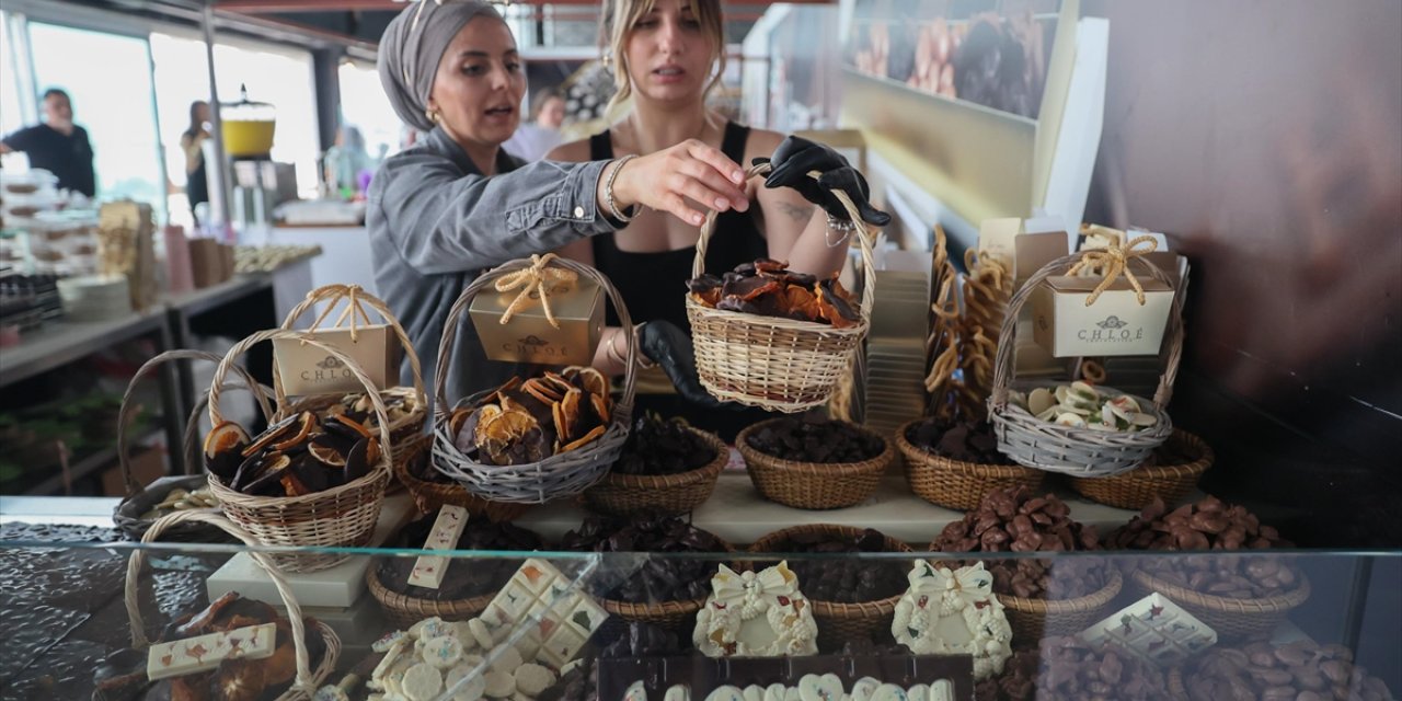 İzmir'de çocuk ve çikolata festivali düzenlendi