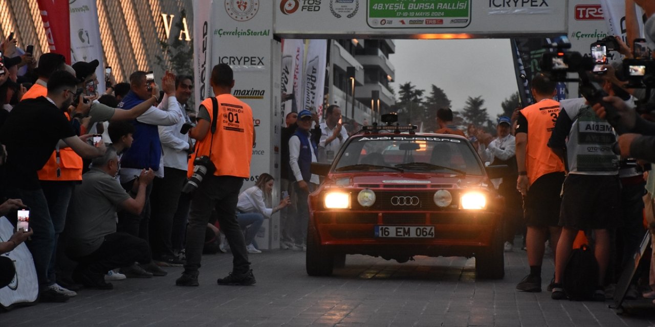 Atış Yapı 48. Yeşil Bursa Rallisi öncesi start seremonisi yapıldı