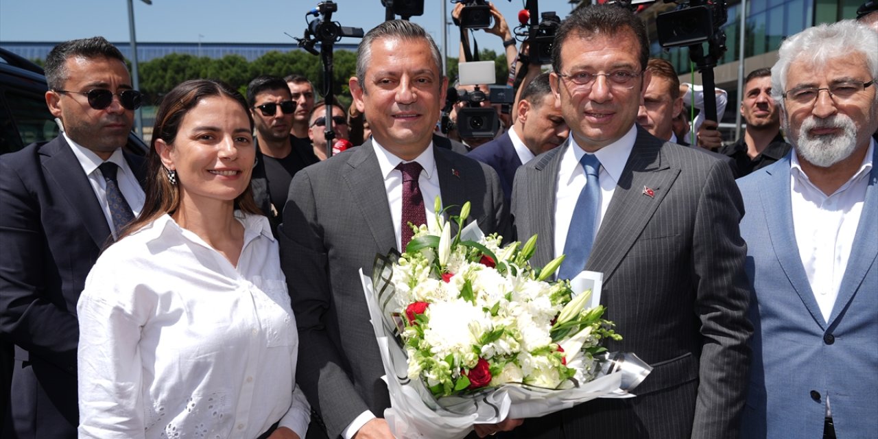CHP Genel Başkanı Özgür Özel, İBB Başkanı İmamoğlu'nu ziyaret etti
