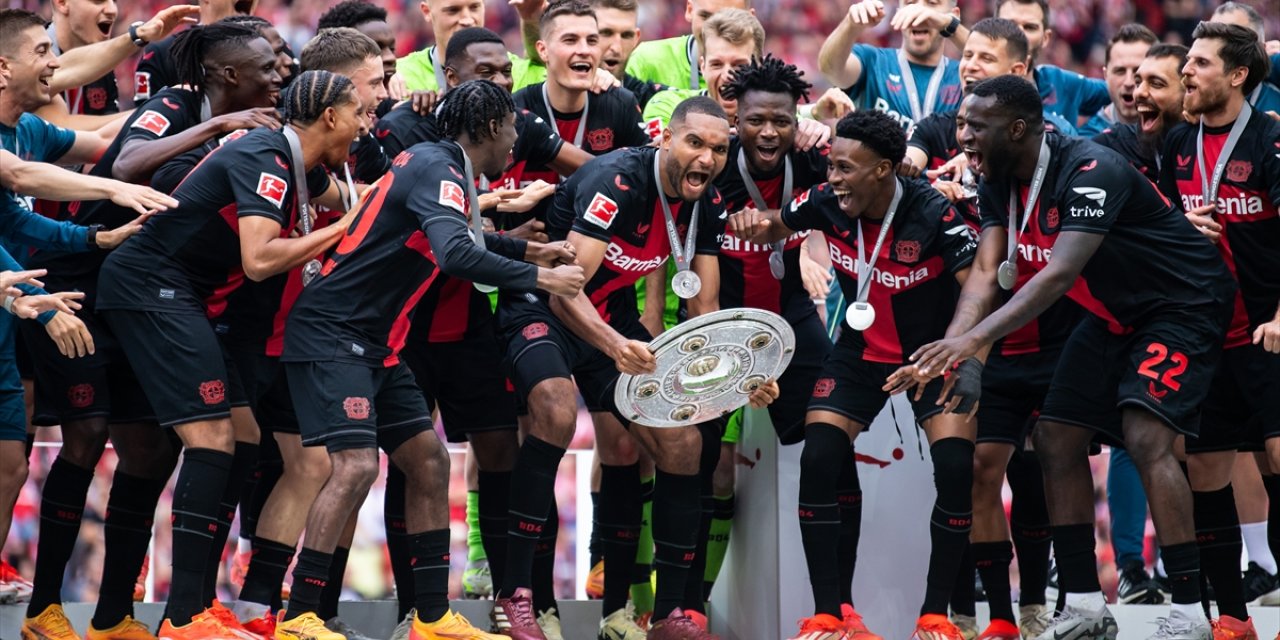 Bayer Leverkusen, Bundesliga'da sezonu namağlup şampiyon tamamladı