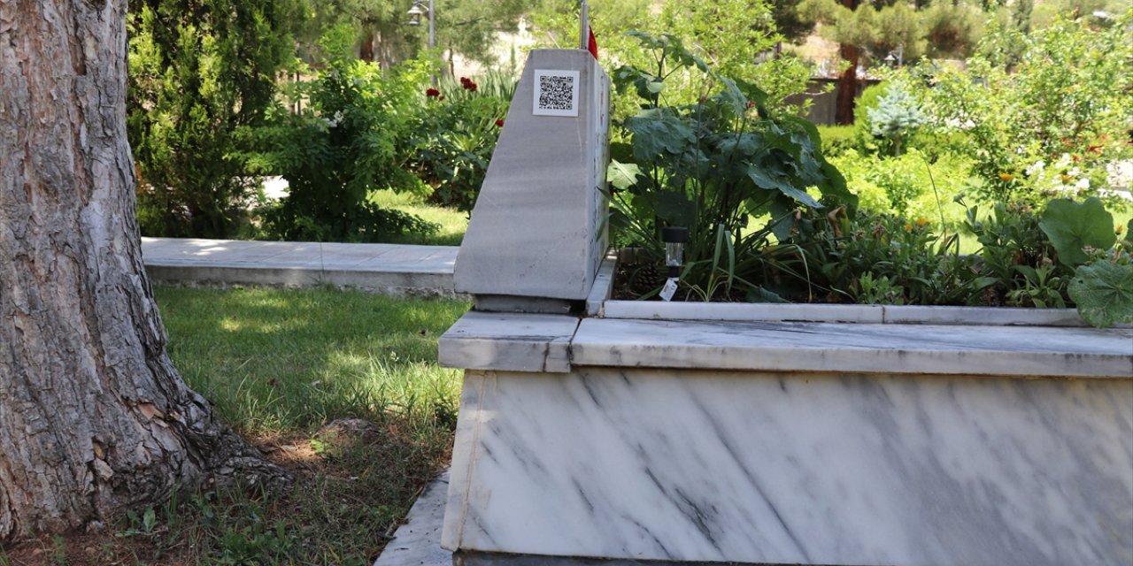 Amasya'da şehit mezarlıklarında karekod uygulaması başlatıldı