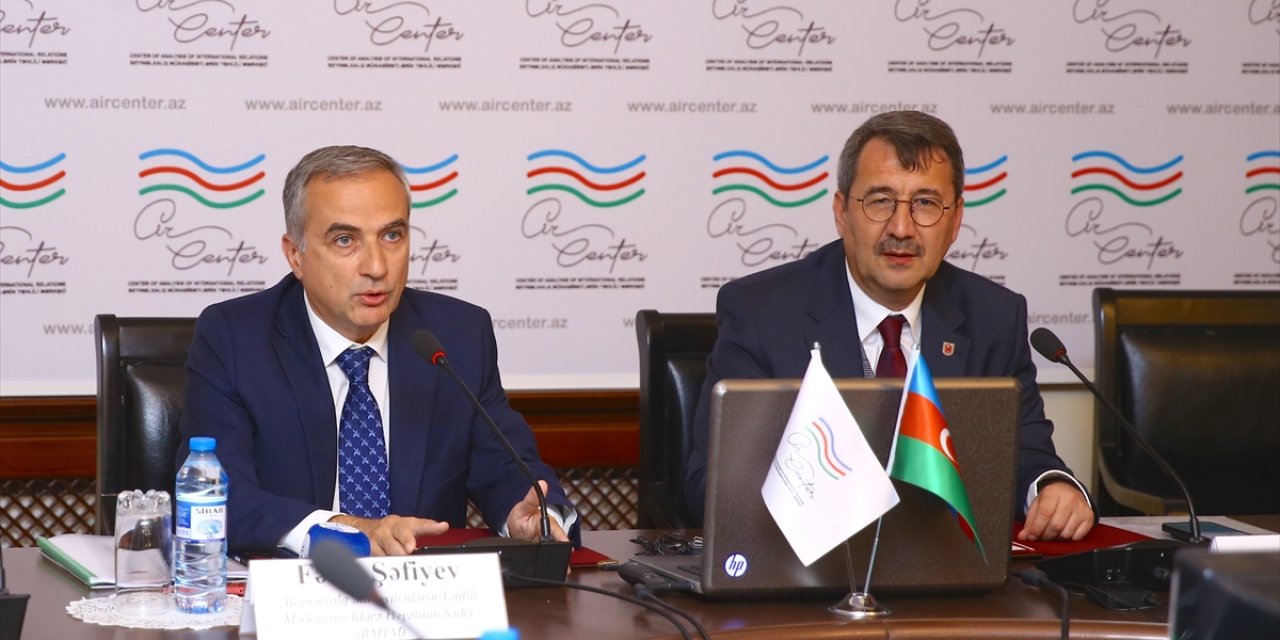 Bakü'de "Azerbaycan-Türkiye ilişkileri" konulu toplantı yapıldı