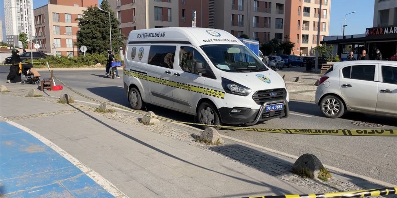 Başakşehir'de silahla vurulan 2 kişi yaralandı