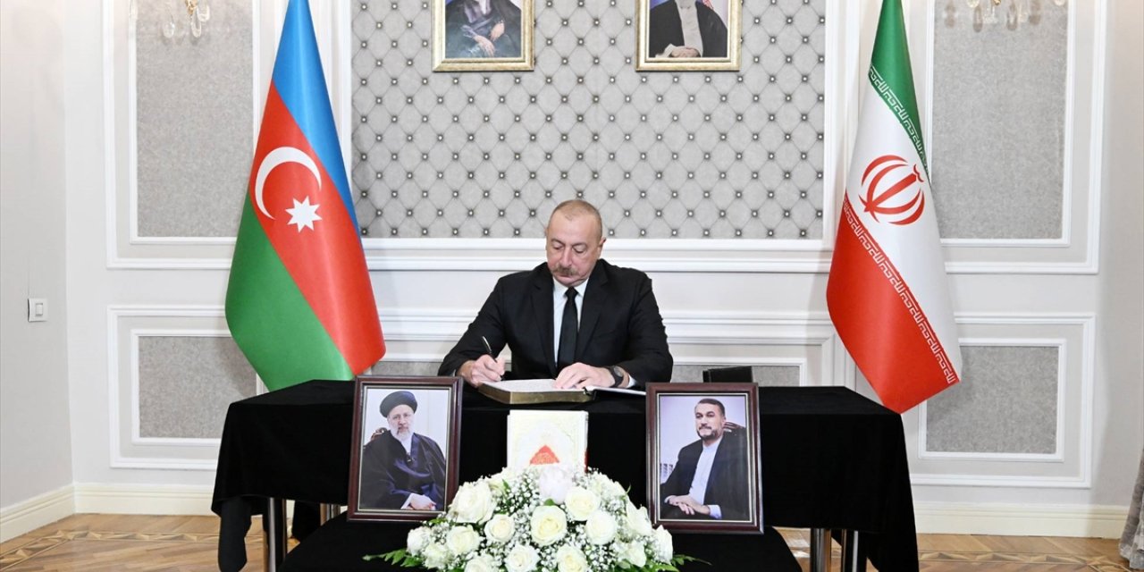 Azerbaycan Cumhurbaşkanı Aliyev, İran'ın Bakü Büyükelçiliğine taziye ziyaretinde bulundu:
