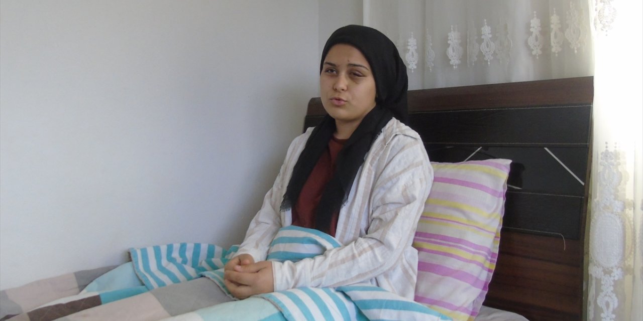 Gaziantep'in İslahiye ilçesinde 9 kişinin öldüğü kazada ikiz kardeşini kaybeden Sude taburcu edildi