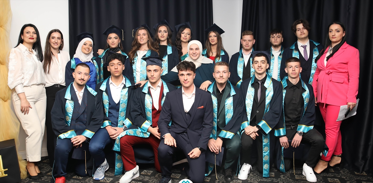 Kosova Uluslararası Maarif Okulları'nda mezuniyet töreni