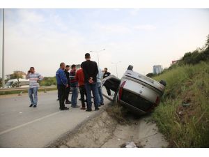 Hatay'da otomobil su kanalına devrildi: 4 yaralı