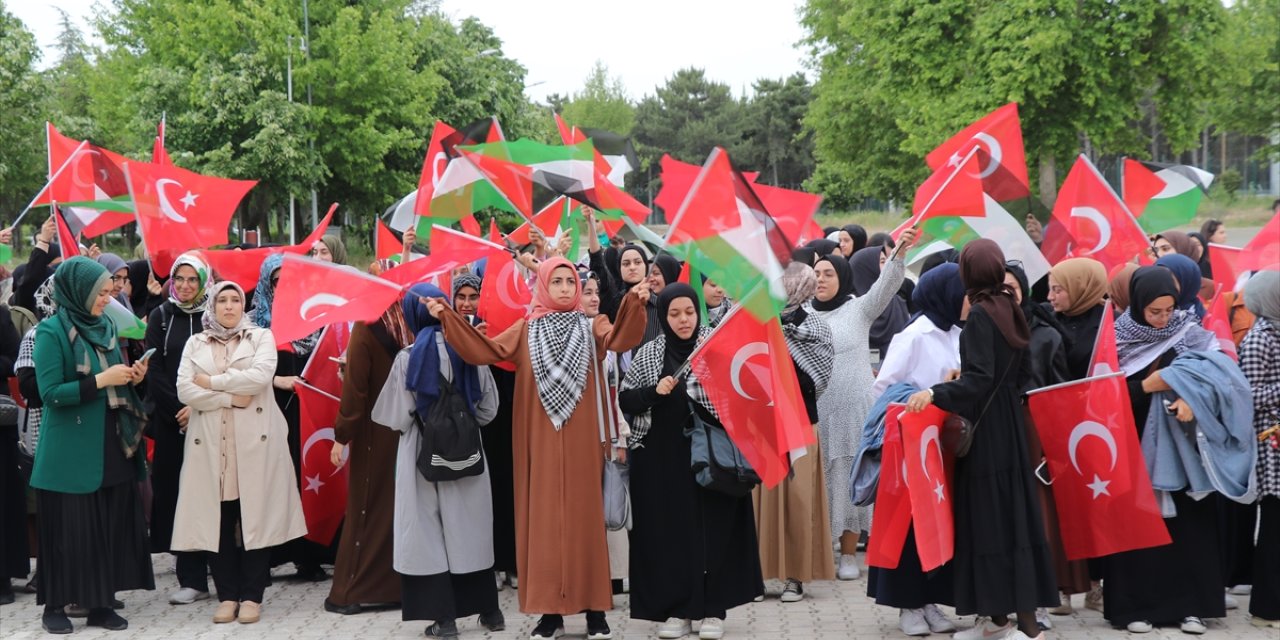 Elazığ'da üniversite öğrencileri Gazze'ye destek yürüyüşü düzenledi