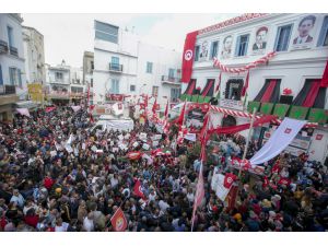 Tunus'taki en büyük işçi sendikasından "seçimlere dolaylı katılım" açıklaması