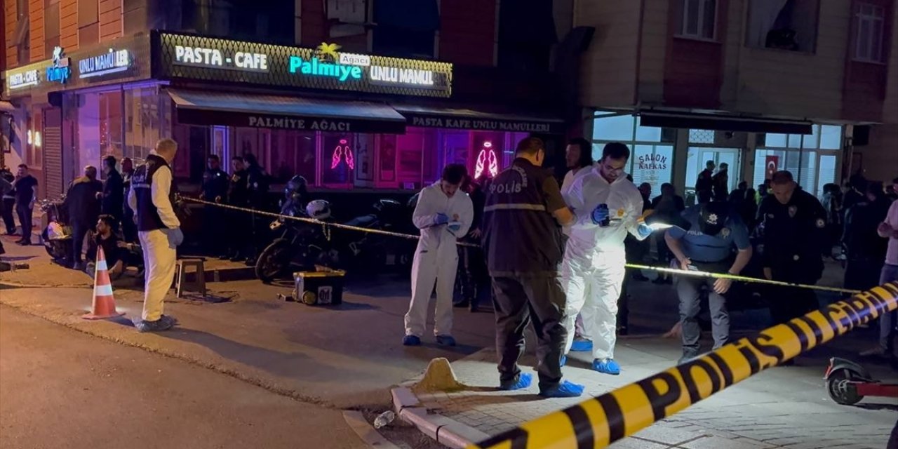 Üsküdar'da bir kafede silahla ateş açıldı