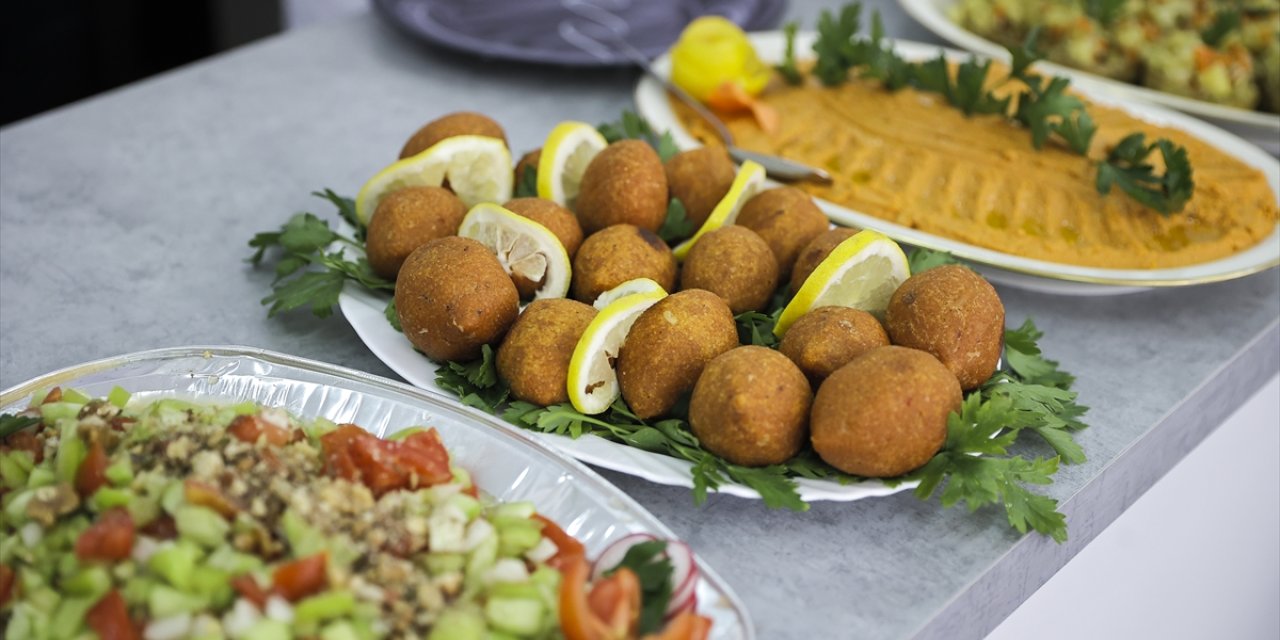 Bosna Hersek'te "Türk Mutfağı Haftası" kapsamında özel gereksinimli öğrencilere eğitim verildi