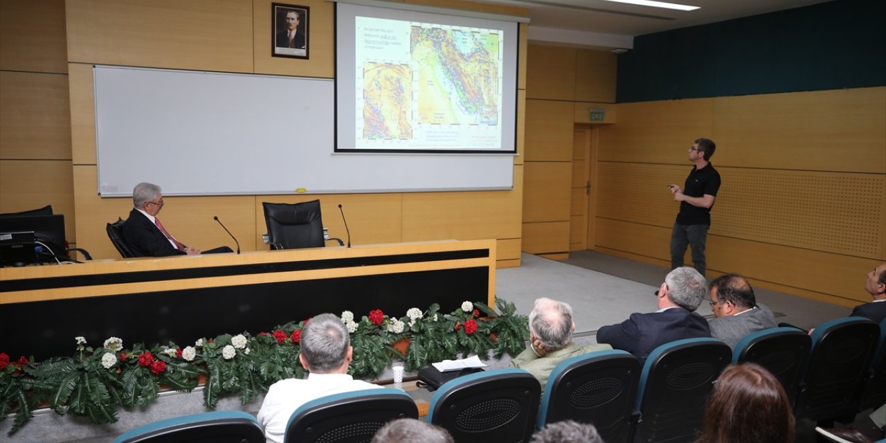 Sakarya Üniversitesinde "Deprem Çalıştayı" düzenlendi