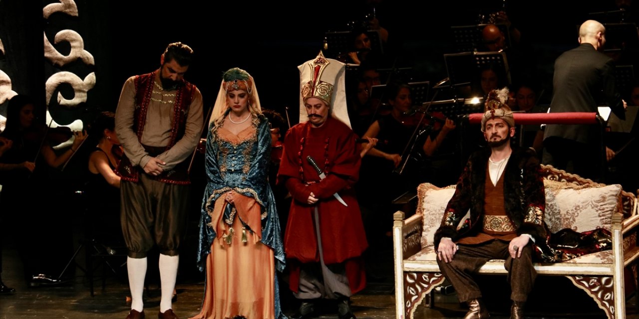 Samsun Devlet Opera ve Balesi "Saraydan Kız Kaçırma" operasını sahneledi