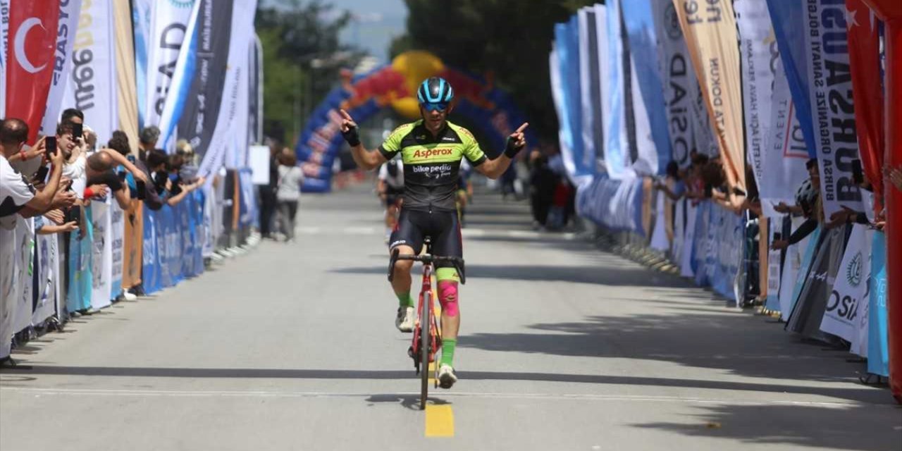 "Granfondo Bursa Bisiklet Yarışı"na 6 ülkeden 700'ü aşkın bisikletçi katıldı