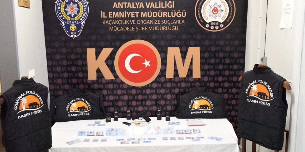 Antalya'da "sahte basın kartı" operasyonunda 6 zanlı yakalandı