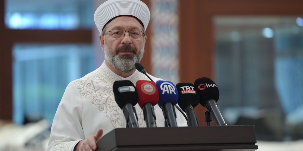 Diyanet İşleri Başkanı Erbaş, "İyilik ve Sanat" temalı Hayır Çarşısı'nın açılışında konuştu: