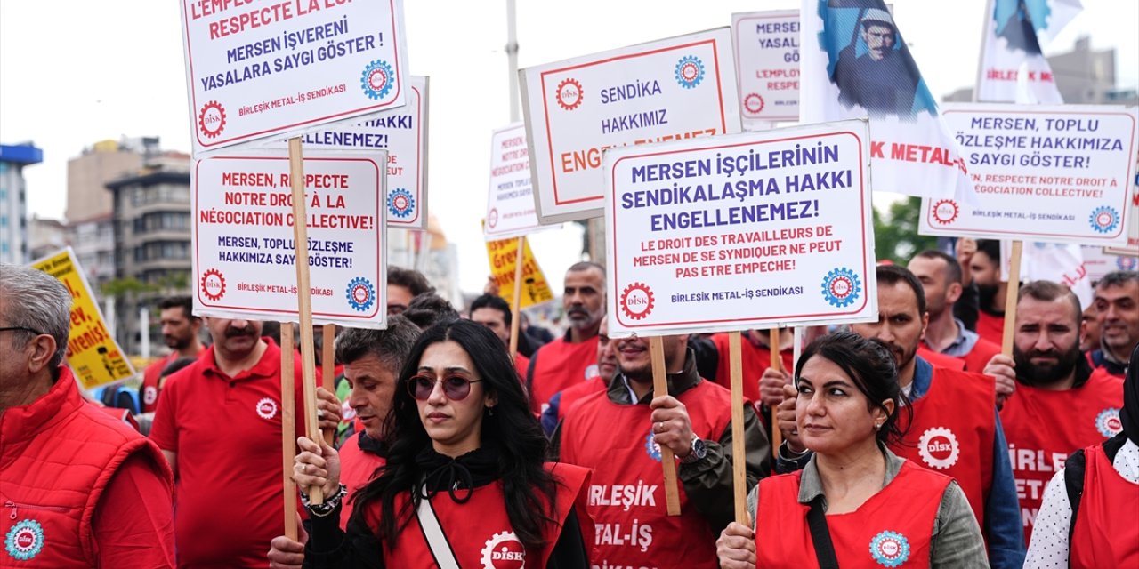 Birleşik Metal-İş Sendikasına üye işçilerden Fransa'nın İstanbul Başkonsolosluğu önünde eylem