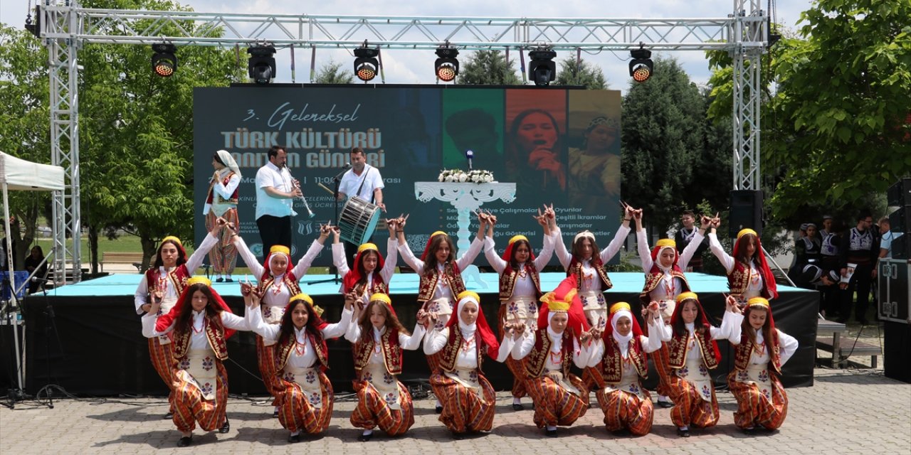 Sakarya'da uluslararası üniversite öğrencilerine Türk kültürü tanıtıldı