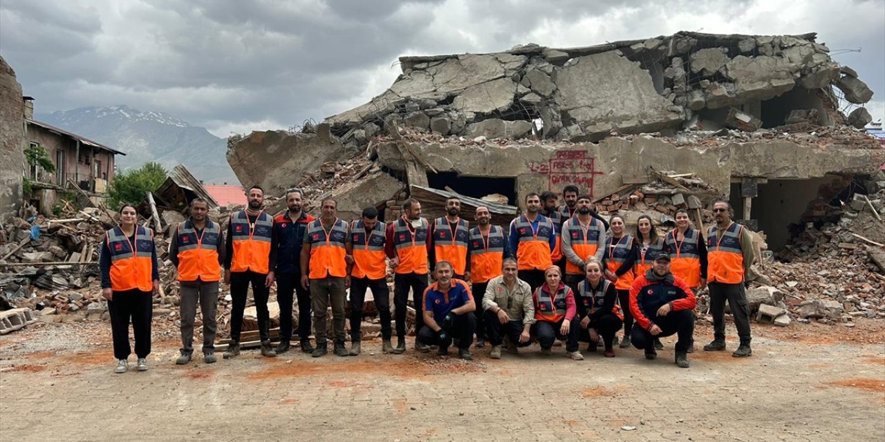 Tunceli'de arama kurtarma gönüllüleri AFAD'ın eğitimleriyle deneyim kazanıyor