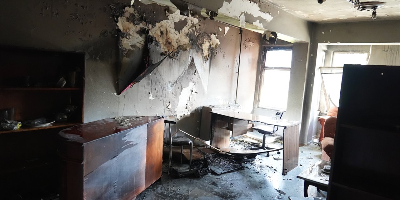 Erzurum'da bir iş merkezinde çıkan yangın söndürüldü