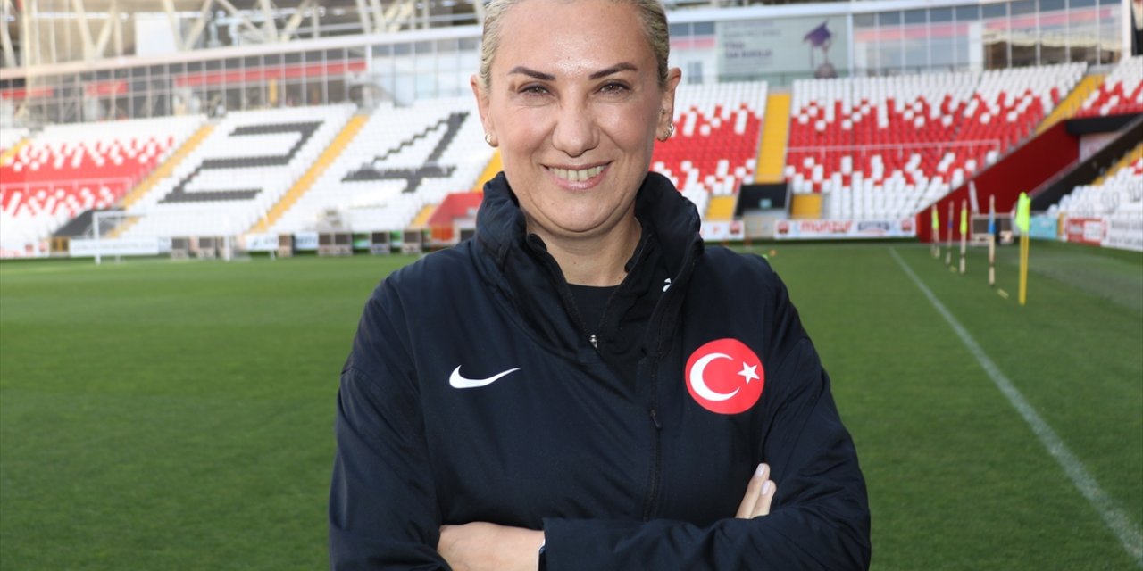 A Milli Kadın Futbol Takımı, Azerbaycan maçı hazırlıklarını tam kadro sürdürdü